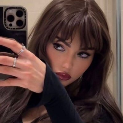 lipscumsock's profile picture