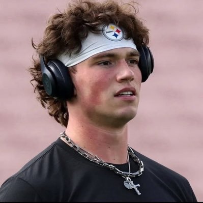 DinkleBurghh's profile picture