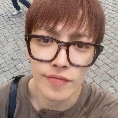 aino is seeing ateez's profile picture