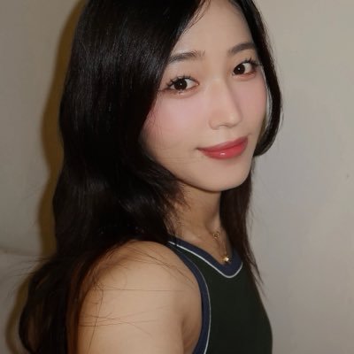 yoojpls's profile picture