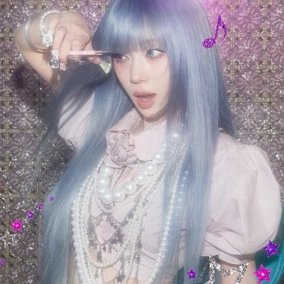 namiaos's profile picture