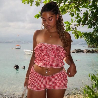 L⭐️'s profile picture