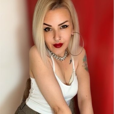 Miss Lora Luxe 🌶️'s profile picture