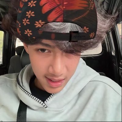 pina -k/ia's profile picture