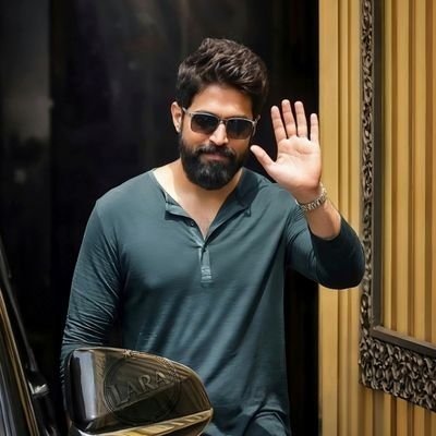 TeluguYashfan's profile picture