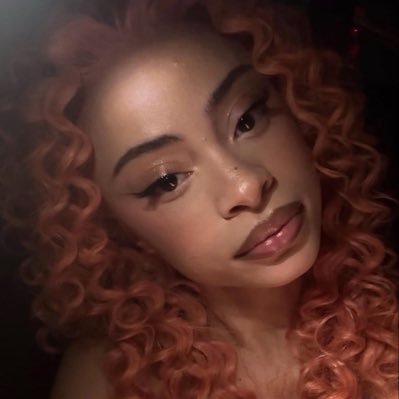 overlyvicious's profile picture