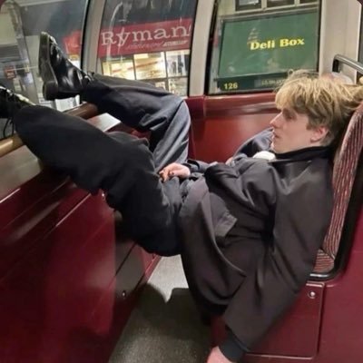 F__79i's profile picture