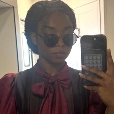 shola's profile picture