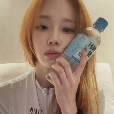 ฌ's profile picture