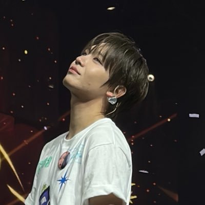 ari is 행복해 🐸💢's profile picture