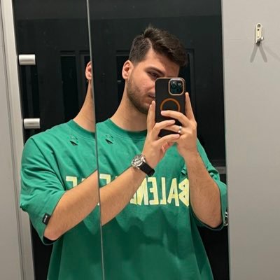 ™️بچه دیپلمات's profile picture