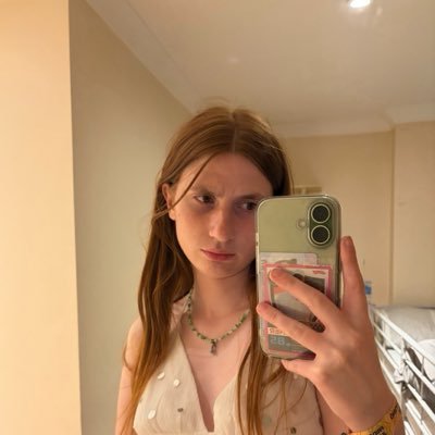 beccie 🕸️'s profile picture
