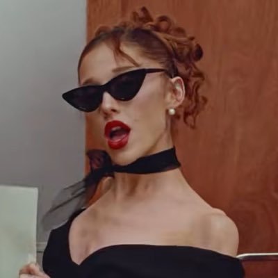zee 𓇢𓆸's profile picture