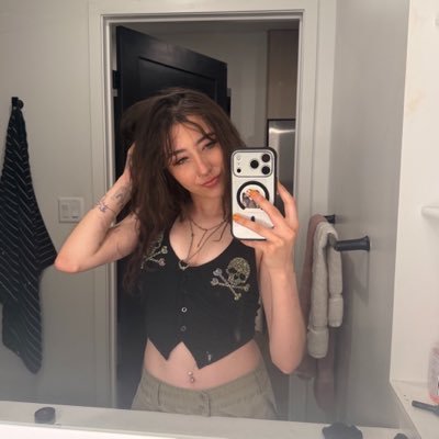 averyyblckrose's profile picture