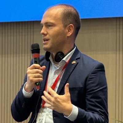 JulianRoepcke's profile picture