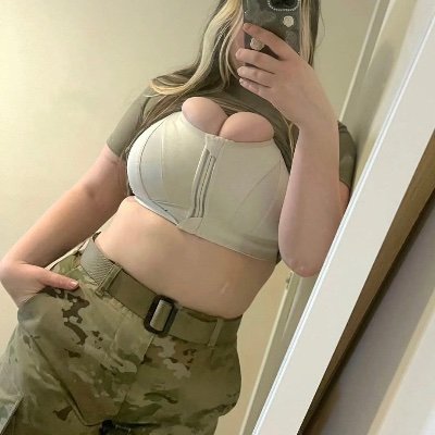 Mia's profile picture