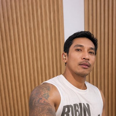 rFLVY's profile picture