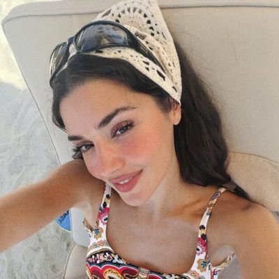 ela 🌻's profile picture