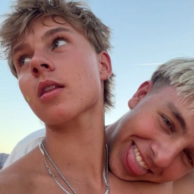 V4MP's profile picture
