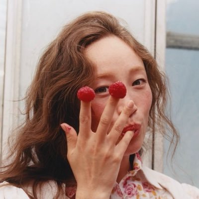 ly's profile picture