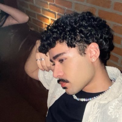 thi.'s profile picture