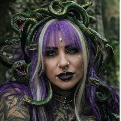 succubus996's profile picture
