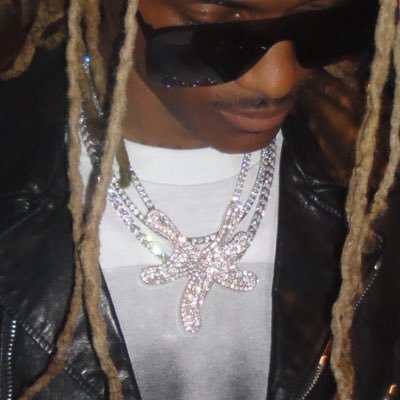 1300SAINT's profile picture