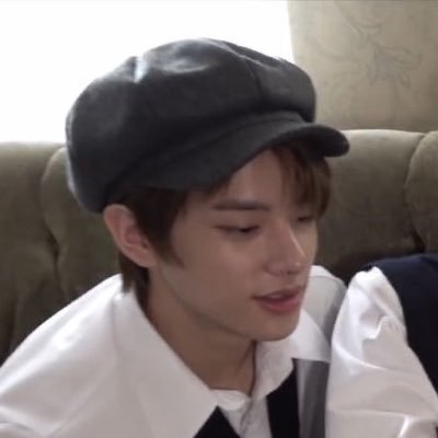 simjaeyunsring's profile picture