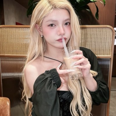 台中戀愛腦昀寶's profile picture