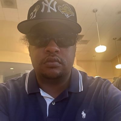 THEWALLY32's profile picture