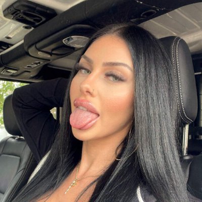 Camila Reyes's profile picture