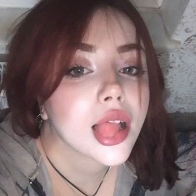fbihot21's profile picture