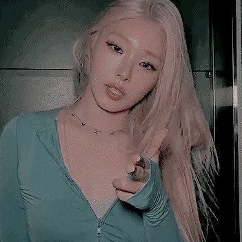 pinkbarbiiieee's profile picture