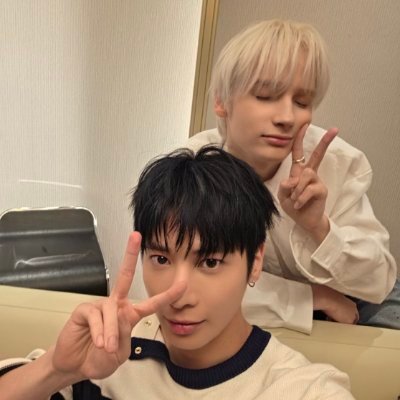 liz 🧁⚝ TYUNNING LOVER𑁍ࠬܓ's profile picture
