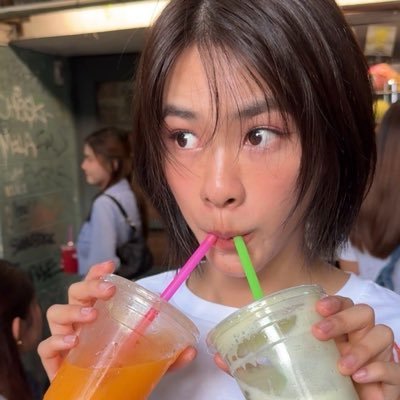 elly's profile picture