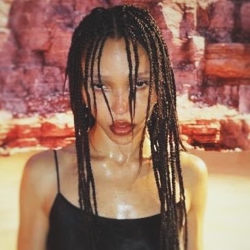  † 's profile picture