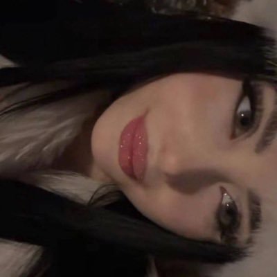 emily 🧟♀️'s profile picture