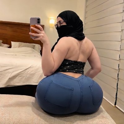 Ayesha Khan's profile picture