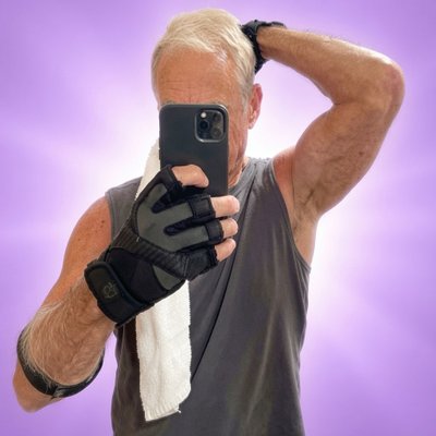 TomBurz31238's profile picture