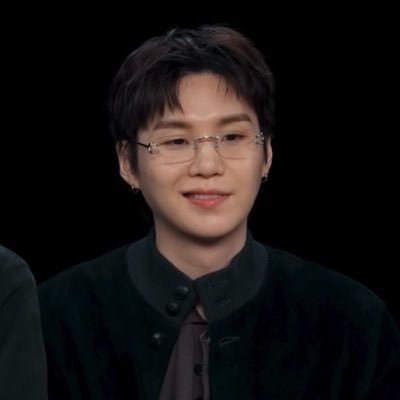 ⁷𝔟𝔯𝔦𝔫𝔦₇'s profile picture