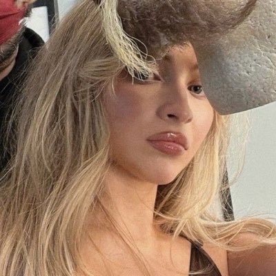 mernessc's profile picture