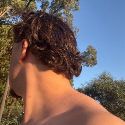 dihafkarkk's profile picture