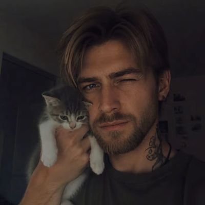 wen395402353933's profile picture