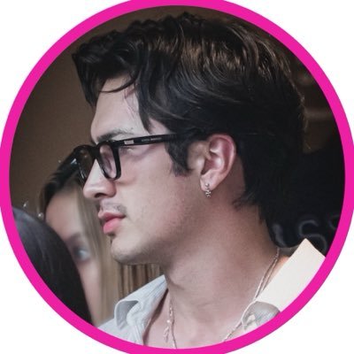 hudwholic's profile picture