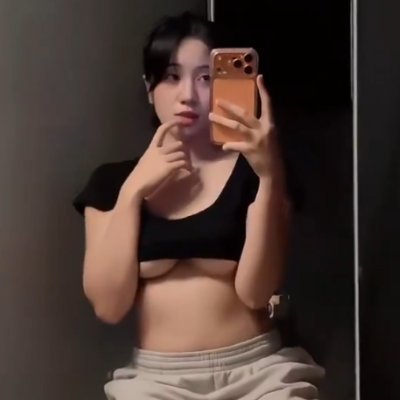 rokluna's profile picture