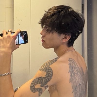 Akkk1612's profile picture