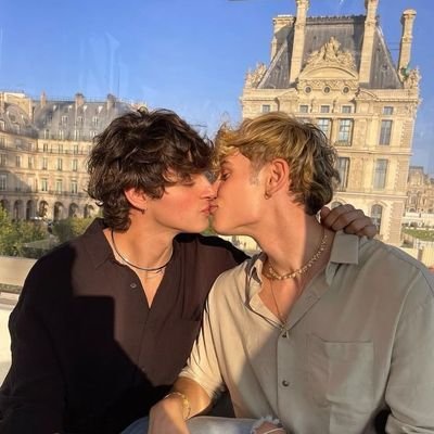 Gay Aura 🌈's profile picture