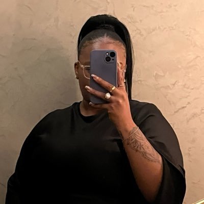 🙂's profile picture