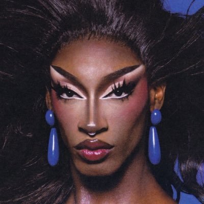 ☆ L A N A's profile picture