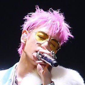 OudehQamar's profile picture